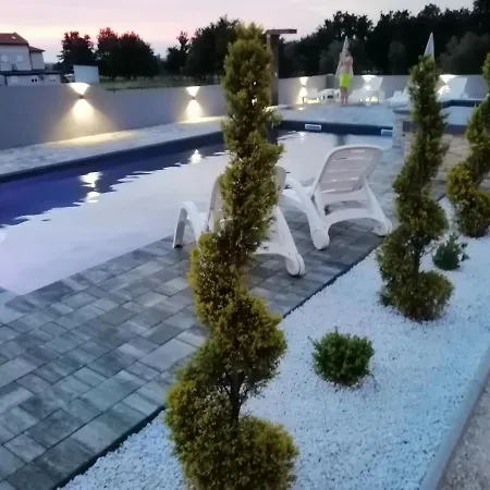 Apartments Katja Porec Exterior photo