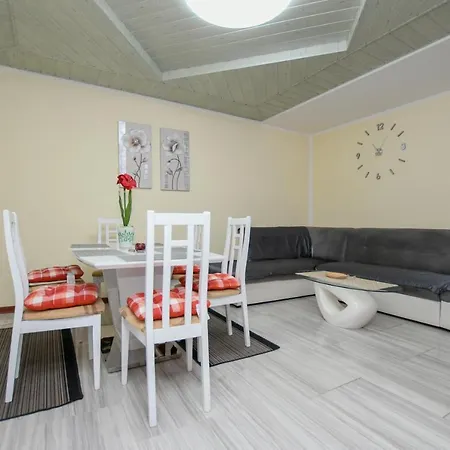 Apartments Katja Porec Exterior photo